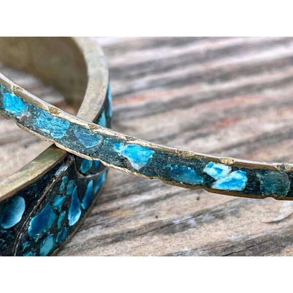 Vintage 1960s Crushed Blue Turquoise India Brass Bangle Bracelets - Picture 7 of 14